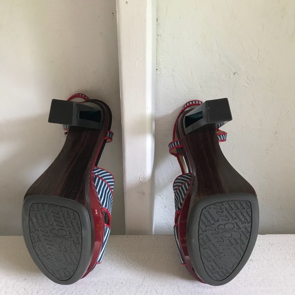 Gianni Bini “Elise” Cutout Platform Heels - Picture 8 of 13